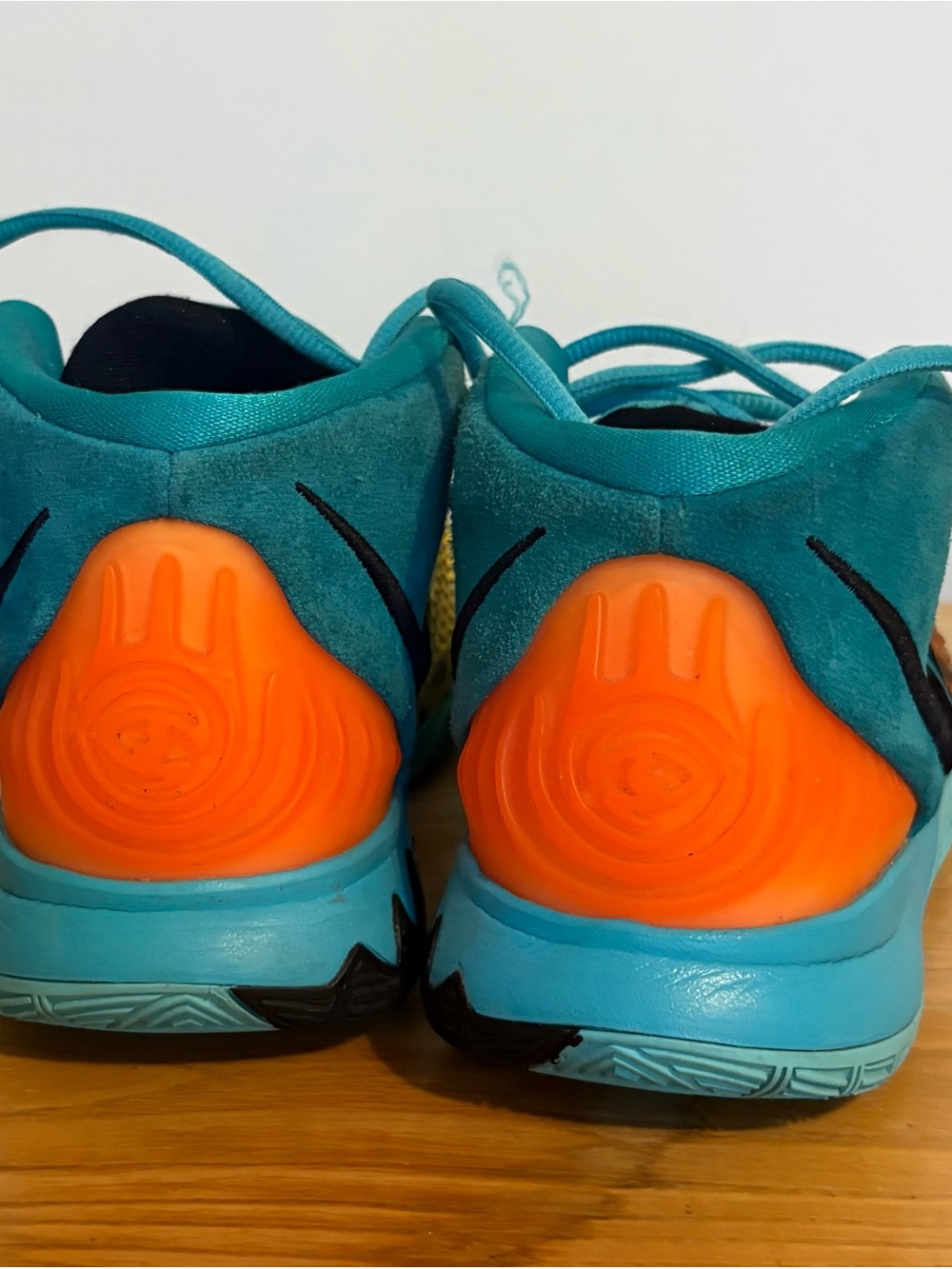Nike Kyrie 6 Kids 6.5Y Blue/Orange Animal Print Sneakers BQ5599-300 - Picture 4 of 16